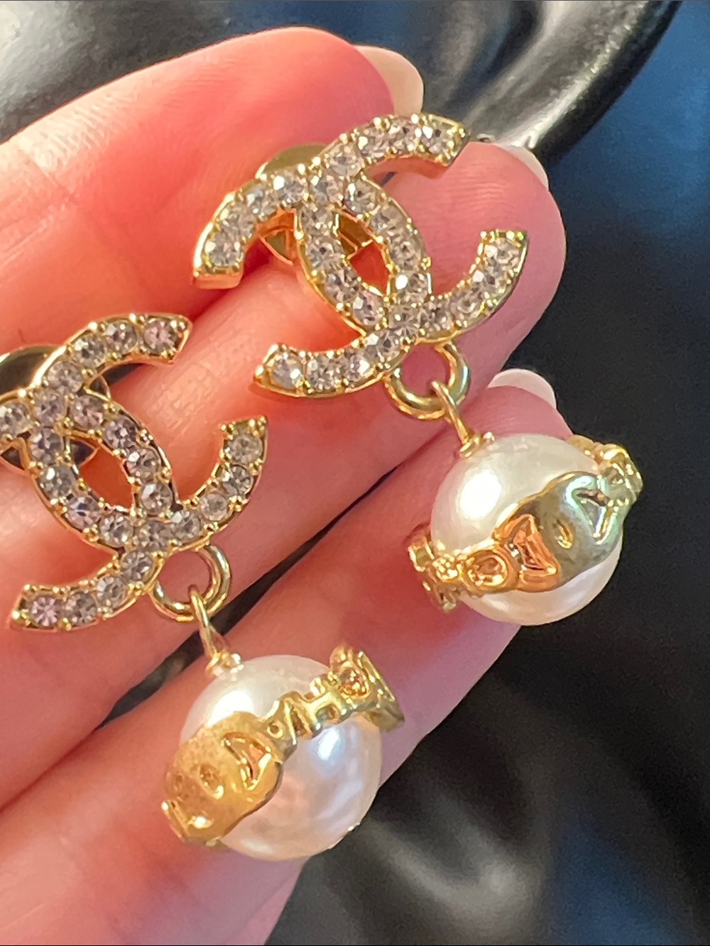 Gold Crystal Logo Pearl Drop Earrings - Picture 3 of 9